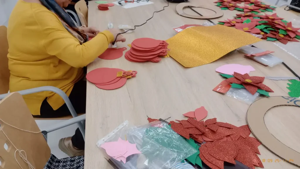 Taller de Adornos Navideños Centro Cívico Complementario Alcázar