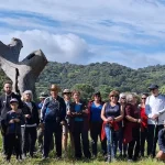 Participantes del Taller de Senderismo en la ruta final por Cerro Muriano.
