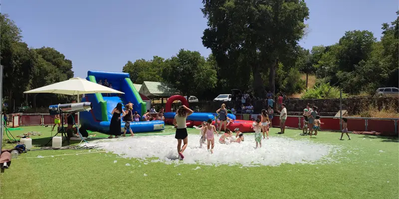 Imágenes de la fiesta de verano celebrada en la barriada de Trassierra el pasado 21 de junio