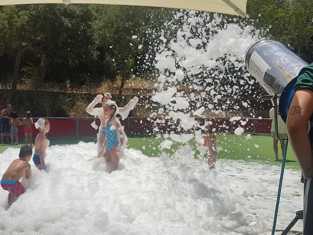 Imágenes de la fiesta de verano celebrada en la barriada de Trassierra el pasado 21 de junio