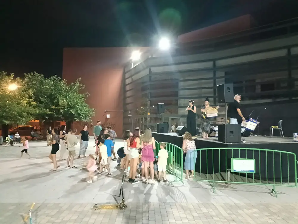 Imágenes de la Noche Blanca de San Juan en la barriada de Villarubia, Córdoba
