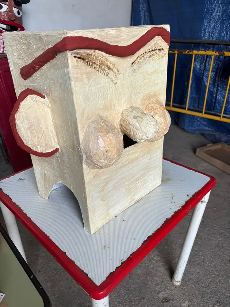 Taller de Cabezudos en la Barriada de Los Ángeles