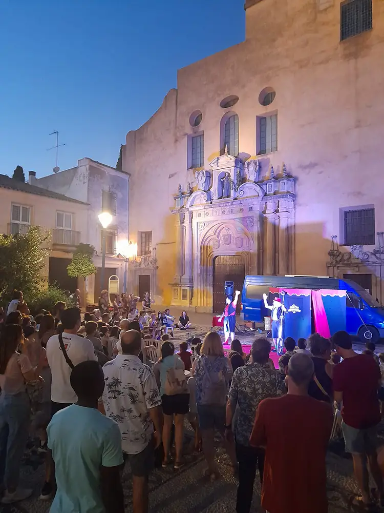 Cirkomanía espectáculo de circo teatro