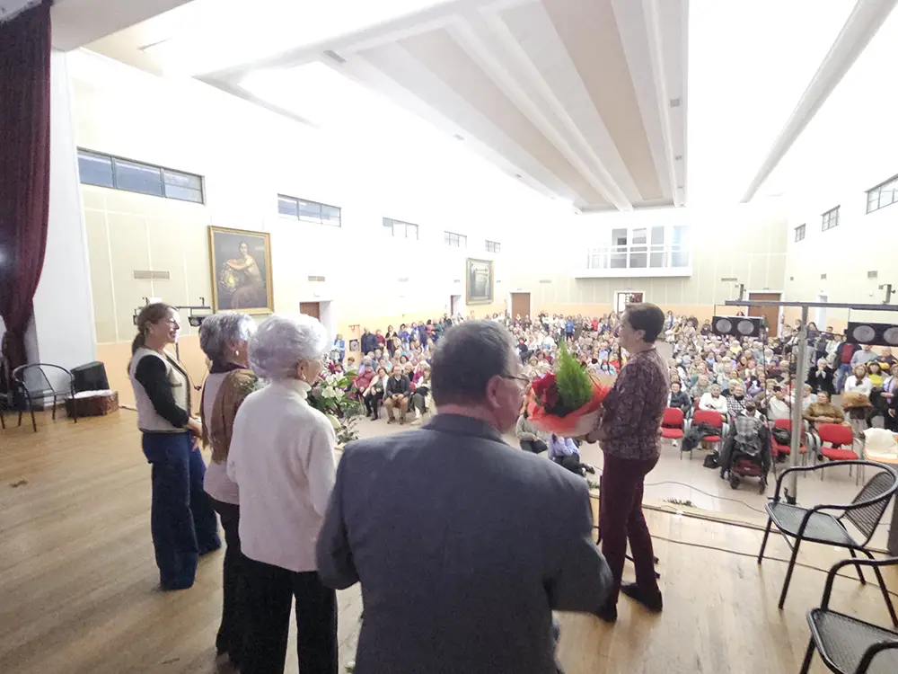 reconocimiento a Carmen León Fernández