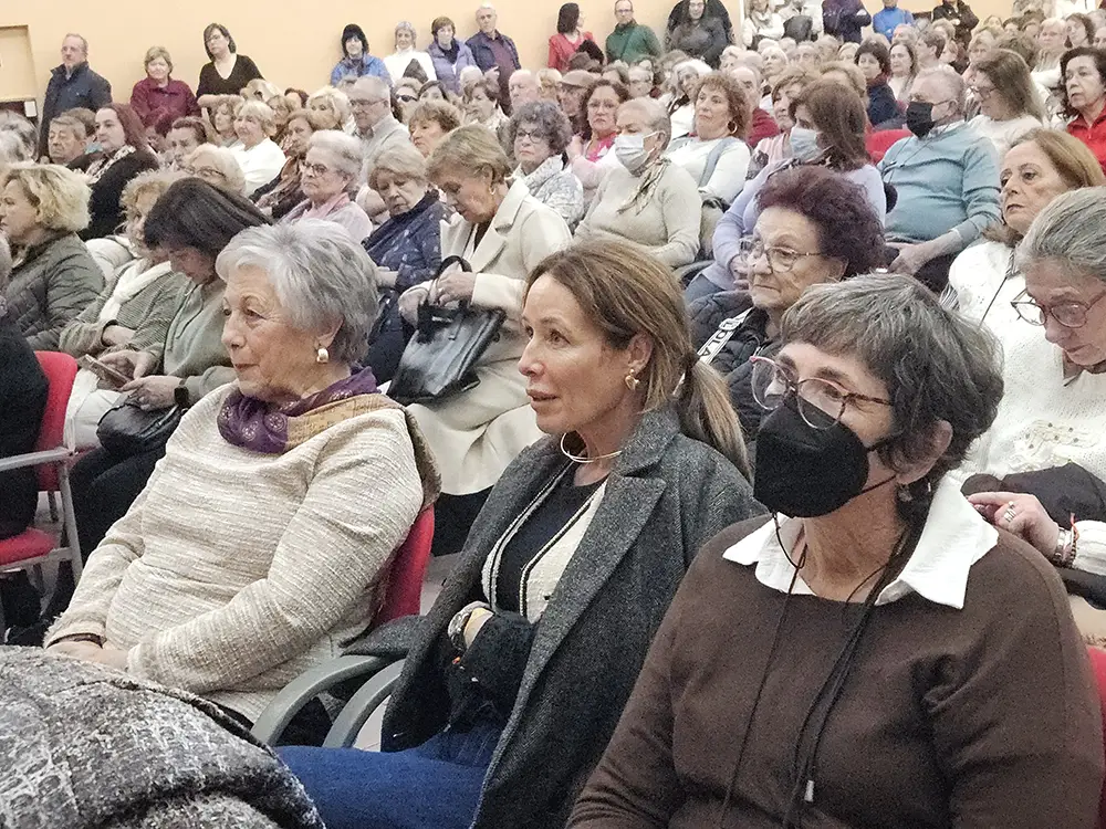 reconocimiento a Carmen León Fernández