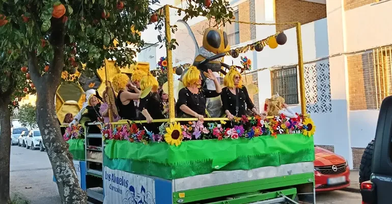 Carroza de carnaval de la Asociación Alcolea por sus Tradiciones