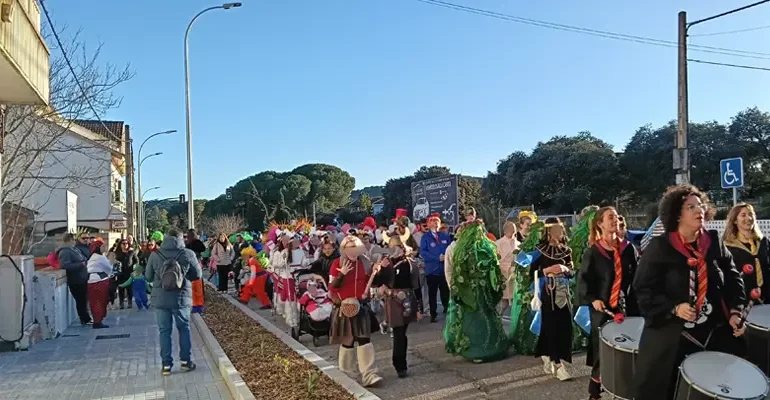Vecinos de Cerro Muriano se disfrazados para el carnaval 2026