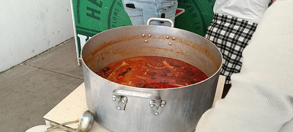 delicioso potaje carnavalesco organizado por Vecindad, Consejo de Distrito y Representante de Alcaldía